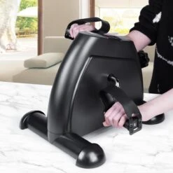 Uten - Mini Bureaufiets - Stoelfiets - Met Computer Deskbike - Bewegingstrainer Met Verstelbare Weerstand - Met LCD Display Inclusief Anti-Slipmat Mini Hometrainer - (6 Functies - Zwart) -Fit Verkoop 1200x1200 472