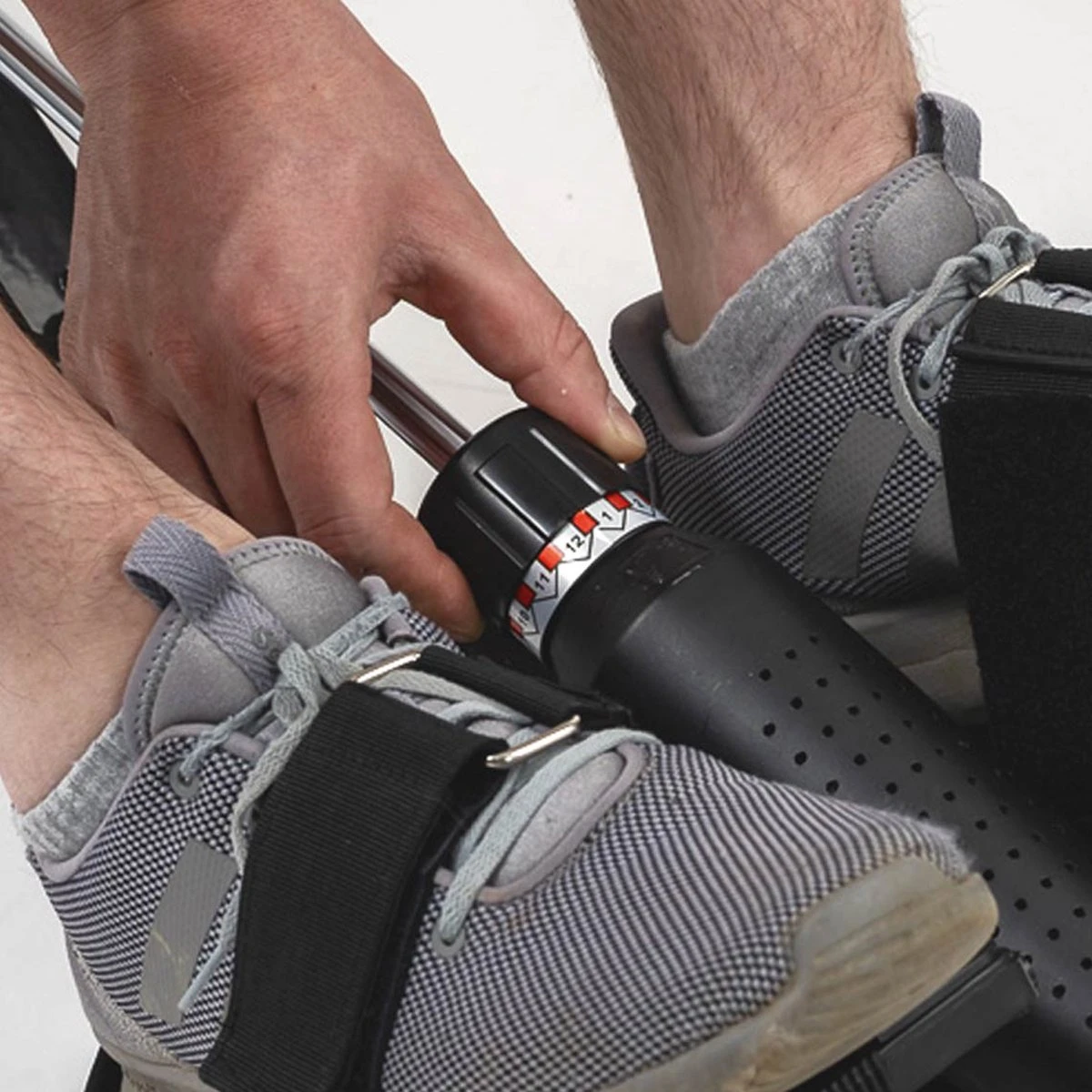 Kendox RowShaper - Roei-apparaat Voor Thuis - Fitnessapparaat Voor Cardio- En Krachttraining - Fitness Roeiapparaat Met LCD Display Voor Thuistraining - Belastbaar Tot 120 Kg 11 Kendox RowShaper - Roei-apparaat Voor Thuis - Fitnessapparaat Voor Cardio- En Krachttraining - Fitness Roeiapparaat Met LCD Display Voor Thuistraining - Belastbaar Tot 120 Kg - Afbeelding 9