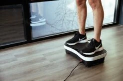 Rebblo Fitness Trilplaat - Vibratieplaat - 99 Snelheidsniveaus - Voetmassage Functie - Incl. Weerstandsbanden En Afstandsbediening.- Max. 120 Kg - 58 X 42 X 16 Cm -Fit Verkoop 1200x799 11