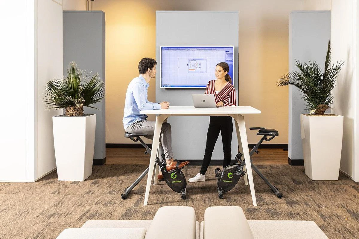 Tunturi Cardio Fit D20 Hometrainer - Opvouwbaar - Bueaufiets Voor Op Kantoor - Fitnessfiets Met 8 Weerstandsniveaus - Compact 5 Tunturi Cardio Fit D20 Hometrainer - Opvouwbaar - Bueaufiets Voor Op Kantoor - Fitnessfiets Met 8 Weerstandsniveaus - Compact - Afbeelding 3