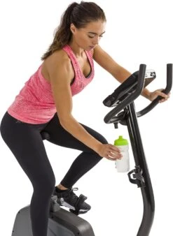Tunturi Star Fit E100 HR I Plus Hometrainer - Ergometer - Fitnessfiets - Bluetooth - 21 Trainingsprogramma's - 16 Weerstandniveaus - Kleur: Zwart -Fit Verkoop 878x1200