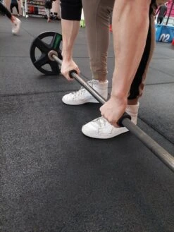 Gouden Grip Fat Grips + GRATIS Griptraining E-book - Handgrepen - Handgreep Fitness - Dumbell Barbell Handgreep - Fat Grip - Dikke Handgrepen Fitness - Handvat - Griptraining - Barbell Gripz - Handtrainer - Griptrainer - Onderarmtrainer -Fit Verkoop 900x1200 1